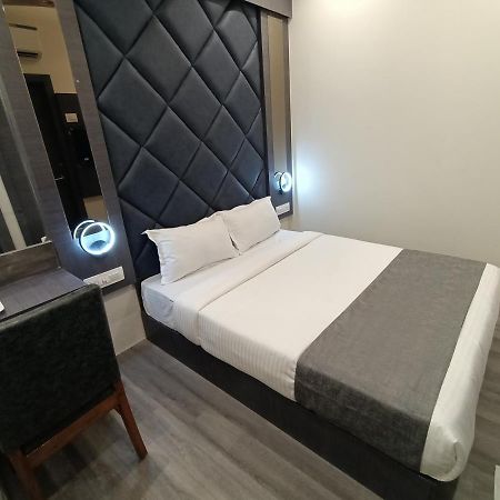 Hotel Classio Andheri - Near Dn Nagar Metro Station Mumbai Eksteriør bilde