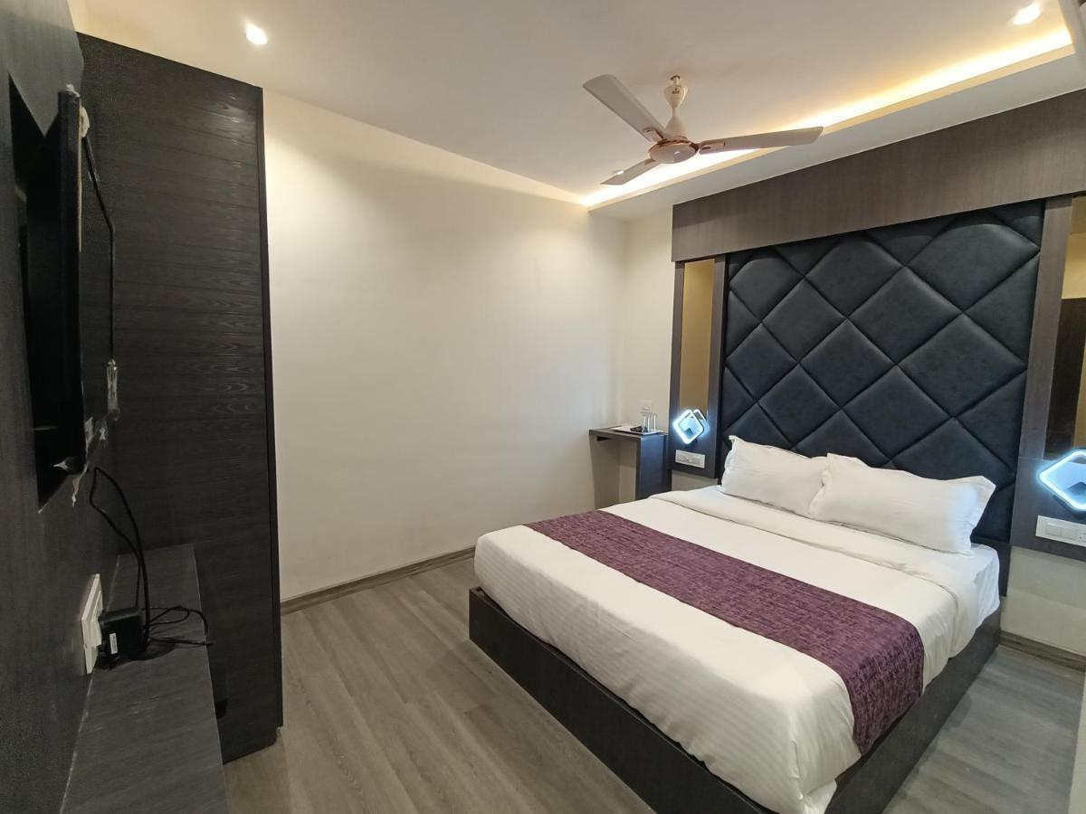 Hotel Classio Andheri - Near Dn Nagar Metro Station Mumbai Eksteriør bilde