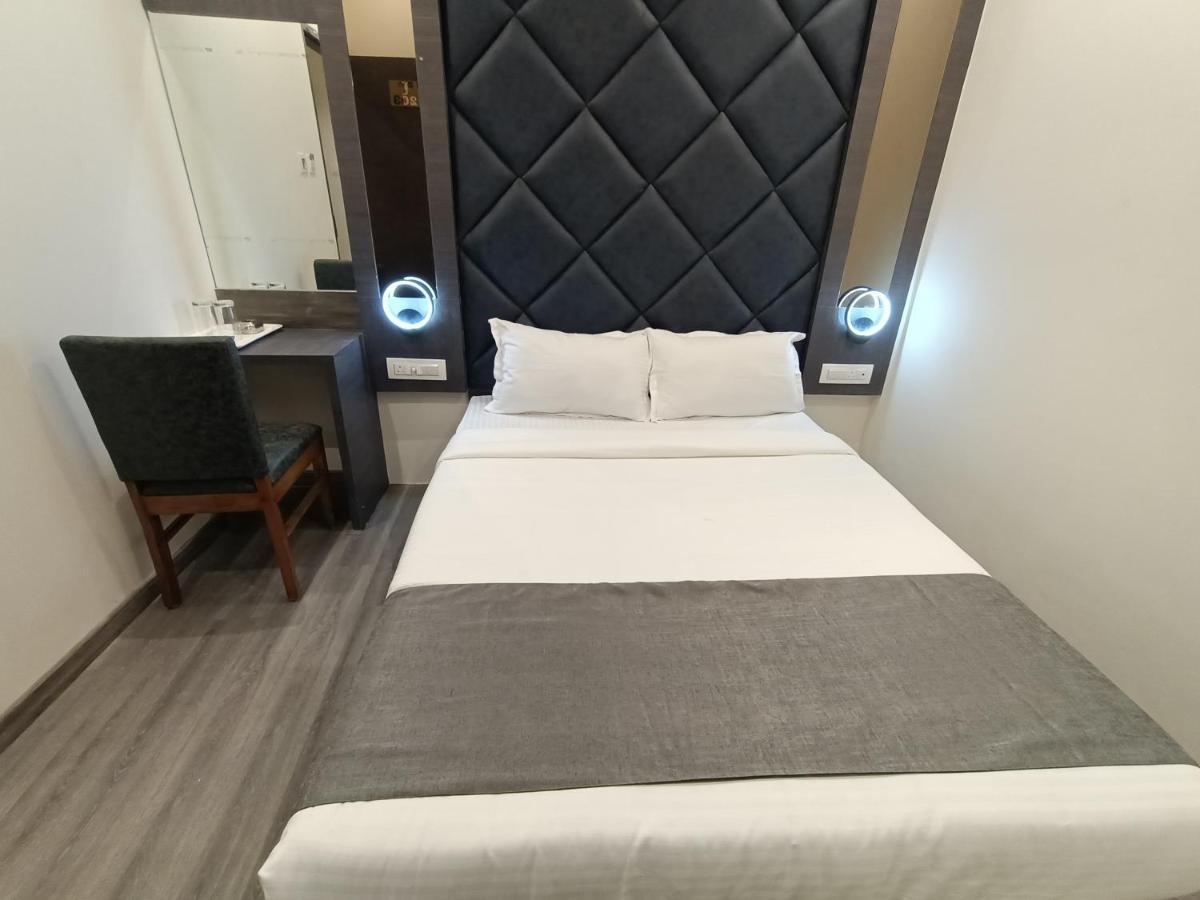 Hotel Classio Andheri - Near Dn Nagar Metro Station Mumbai Eksteriør bilde