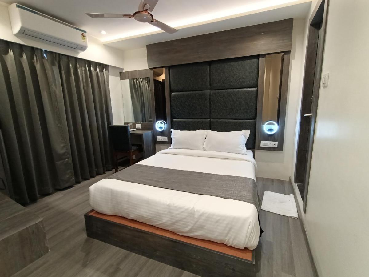 Hotel Classio Andheri - Near Dn Nagar Metro Station Mumbai Eksteriør bilde