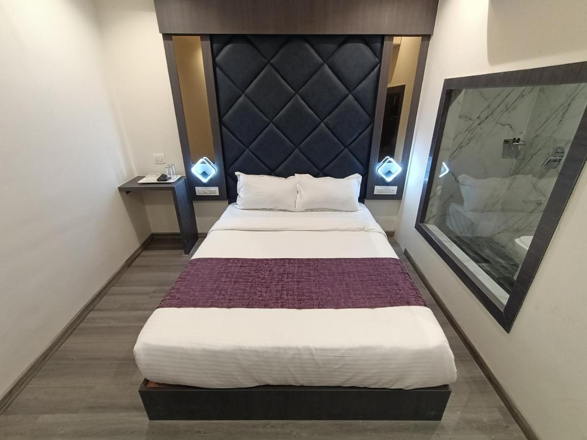 Hotel Classio Andheri - Near Dn Nagar Metro Station Mumbai Eksteriør bilde