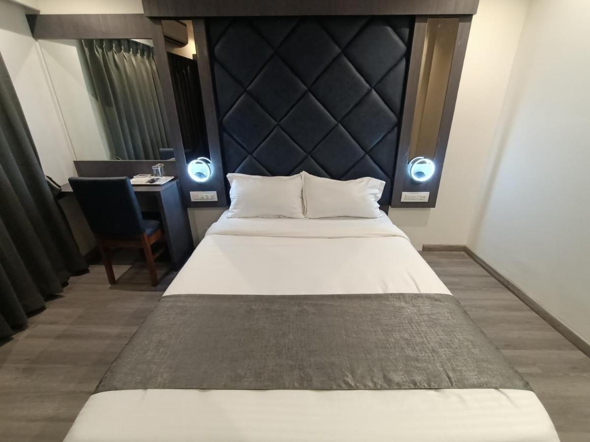 Hotel Classio Andheri - Near Dn Nagar Metro Station Mumbai Eksteriør bilde
