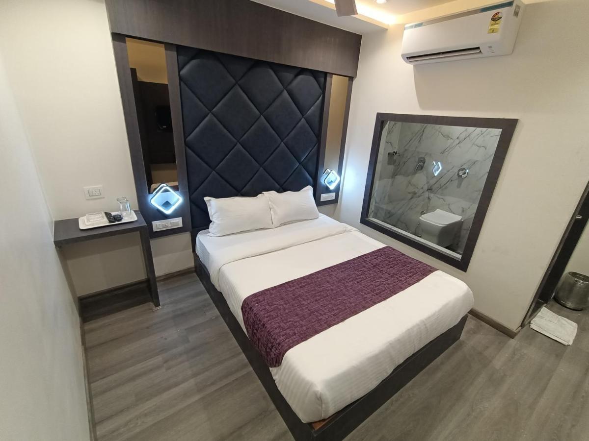 Hotel Classio Andheri - Near Dn Nagar Metro Station Mumbai Eksteriør bilde