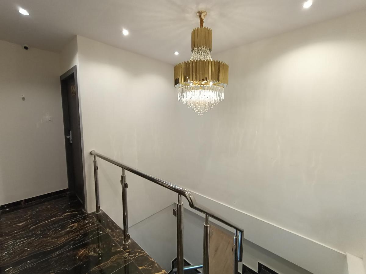 Hotel Classio Andheri - Near Dn Nagar Metro Station Mumbai Eksteriør bilde