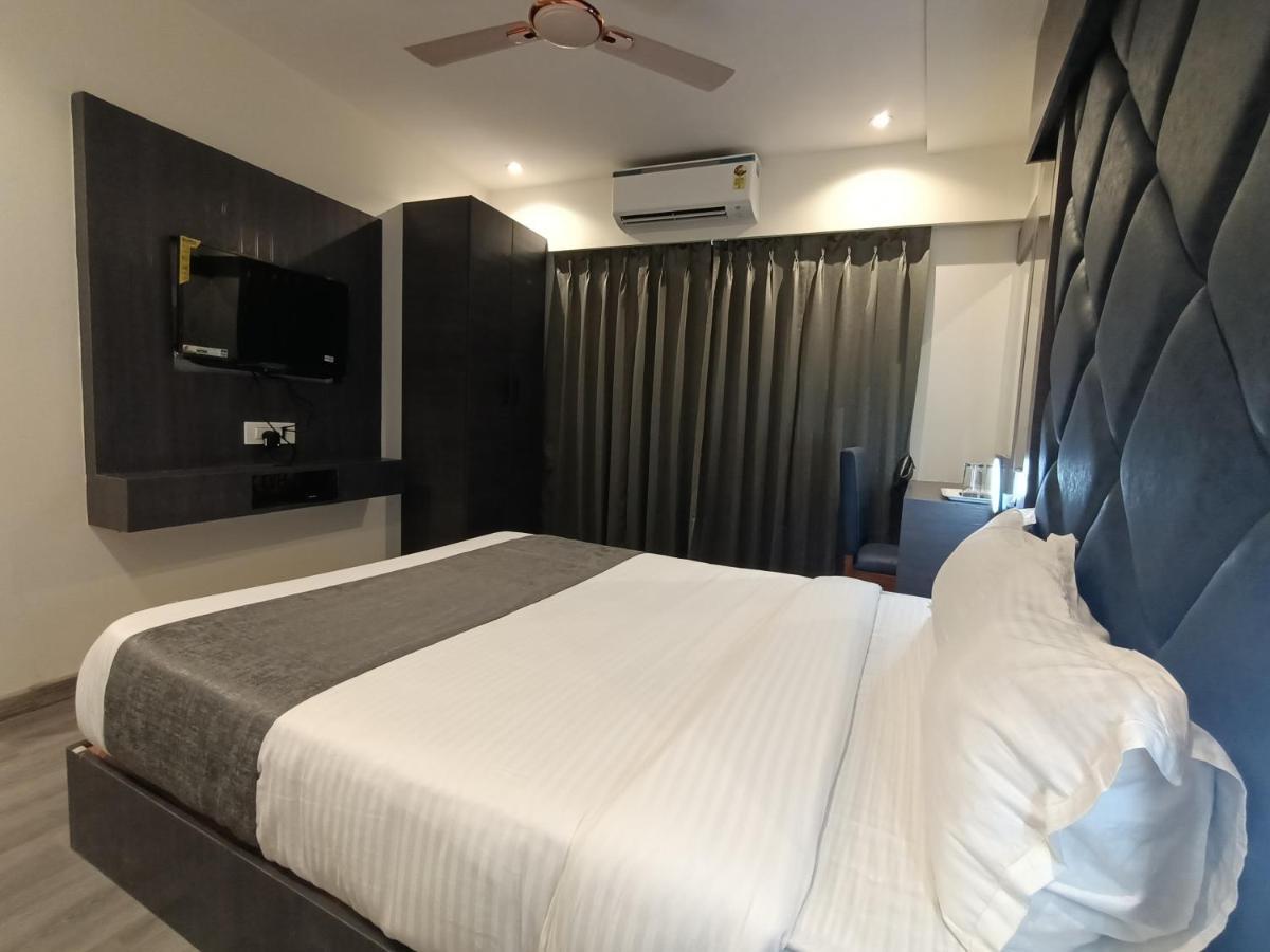 Hotel Classio Andheri - Near Dn Nagar Metro Station Mumbai Eksteriør bilde