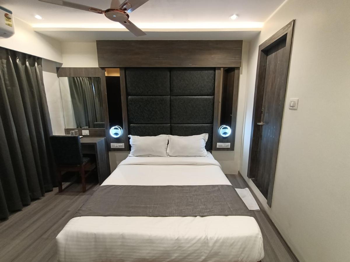 Hotel Classio Andheri - Near Dn Nagar Metro Station Mumbai Eksteriør bilde