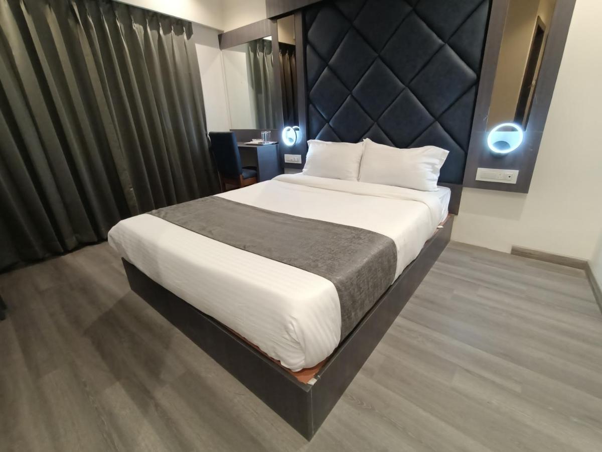 Hotel Classio Andheri - Near Dn Nagar Metro Station Mumbai Eksteriør bilde